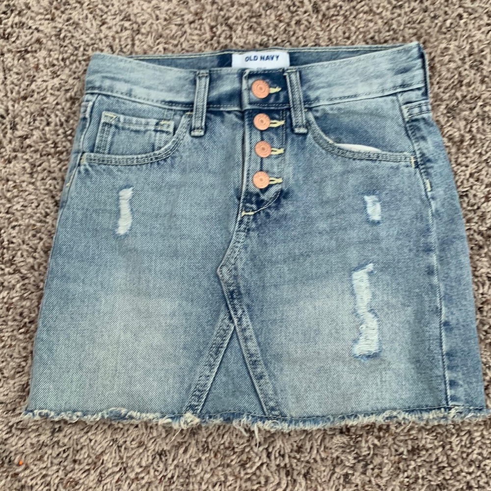 Old Navy denim skirt!! Size S (6-7)